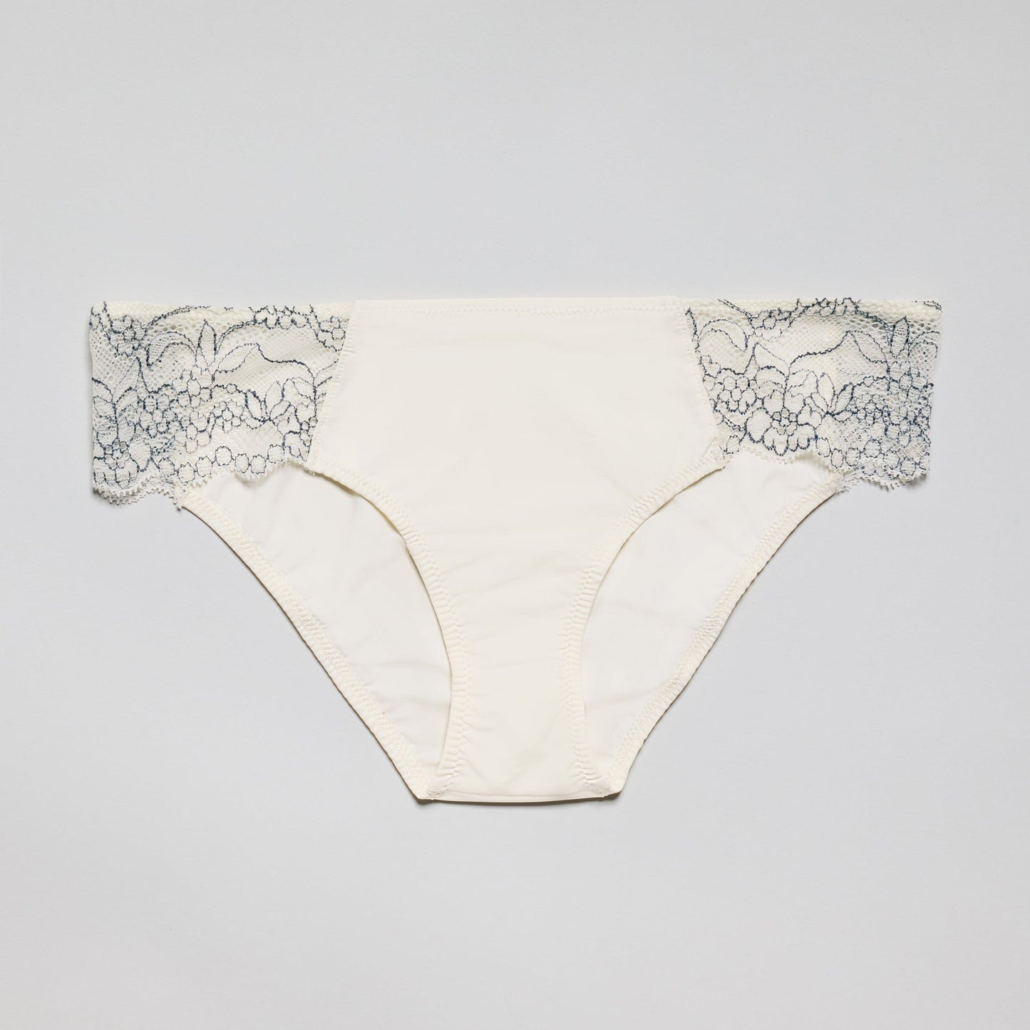 Smooth Lace Bikini Ecru Two-Tone